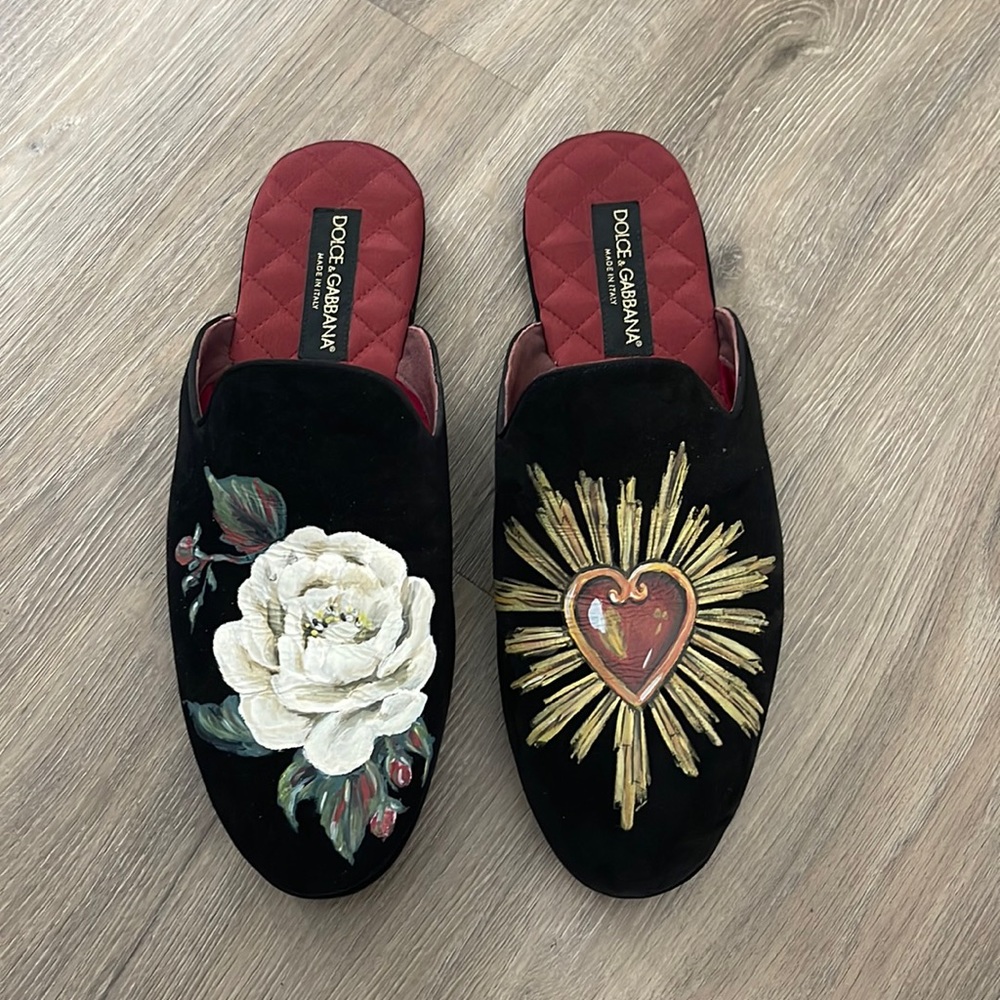Black painted Dolce & Gabbana slippers mules